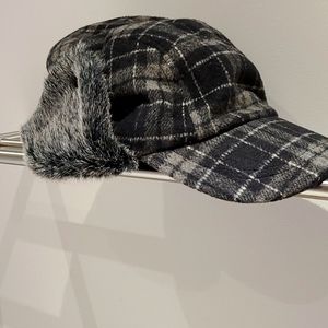 Plaid hat with ear flaps 😎